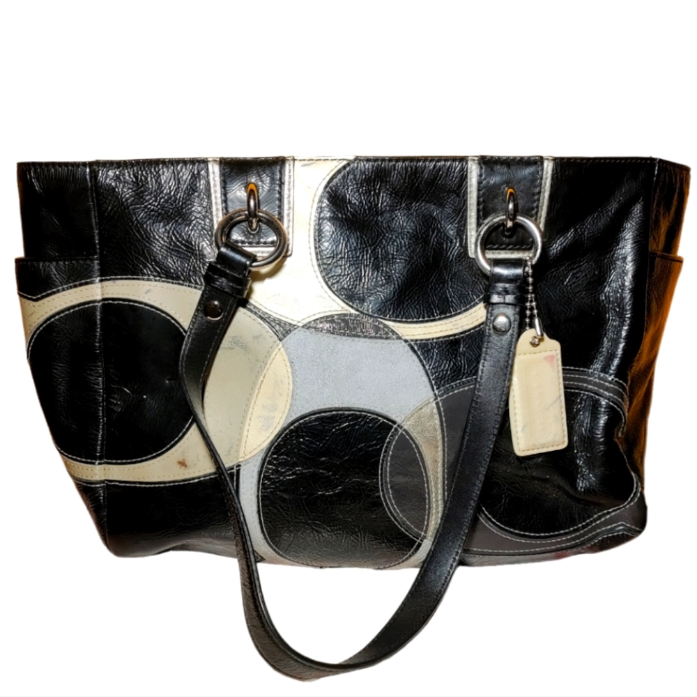 Coach Signature C Patent Shoulder Bag
